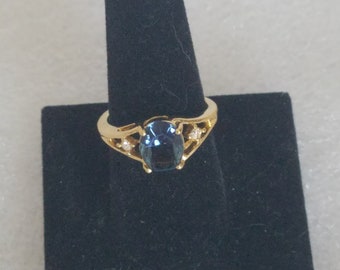 Vintage Gold Shank Prong Set Oval Faceted Blue Glass Costume Ring