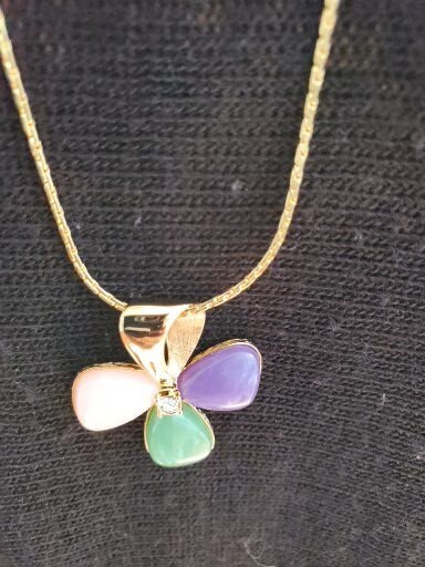 アイリービーチ　shell clover necklace n1713-02-2_grande.jpg?v=1719076798