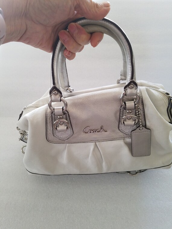 from Sassi, who lived it...: Review: Coach Gallery Leather East West Tote  and Accessories