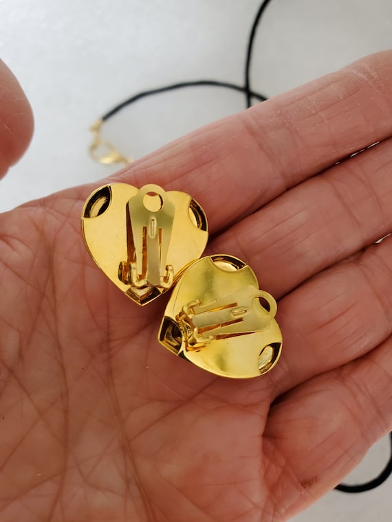 ESCADA ビンテージ ゴールドネックレス Vintage ESCADA Style Heart Pendant Cord Necklace & Clip on
