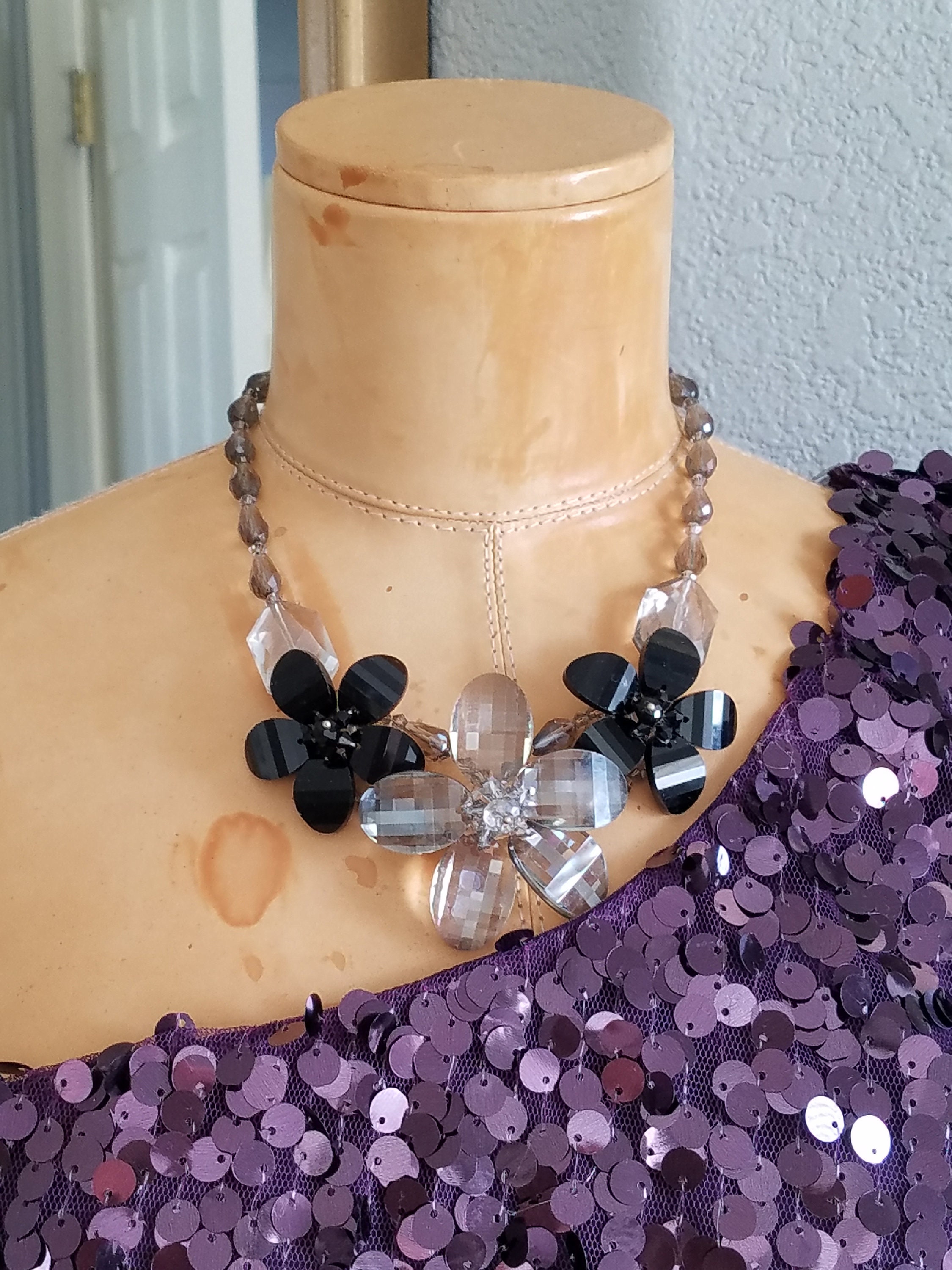 Collier Zara à Cristaux Et Fleurs - Collier Statement Doré - Rare Et Élégant