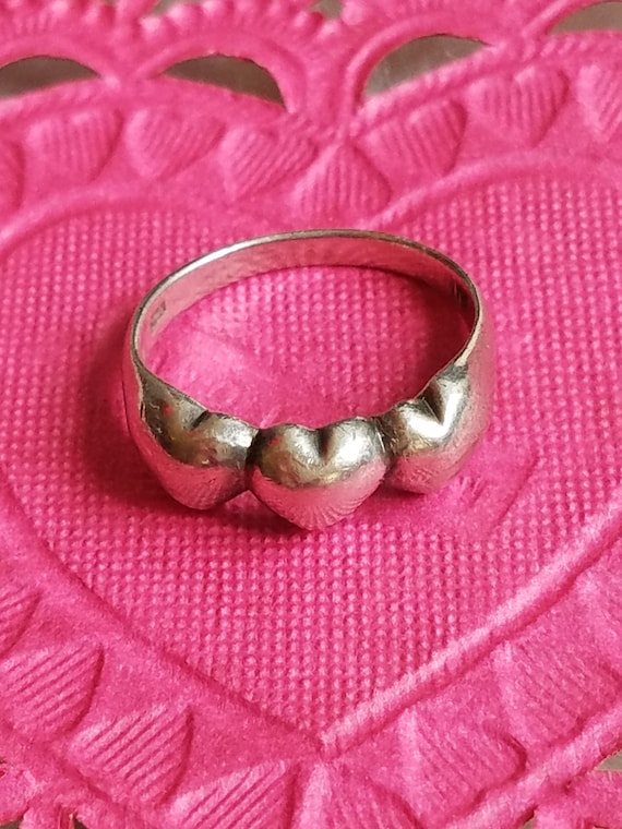 Vtg. Love is in the Air With This Puffy Signed nf 925 Triple Heart