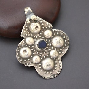 Berber Silver and Glass Pendant - Berber Jewelry - Berber Silver - Tribal Pendant - Ethnic Jewelry - Moroccan Jewelry