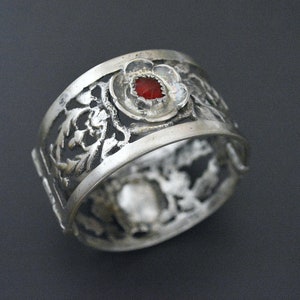 Ethnic Wide Hinged Bracelet with Red Glass - XXS - Ethnic Silver Bracelet - Ethnic Hinged Cuff Bracelet