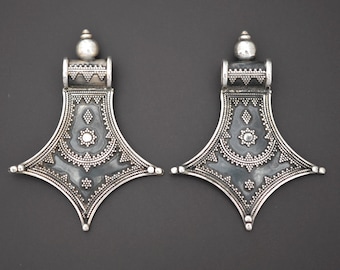 Ethnic Indian Pendant with Granulation Dotwork