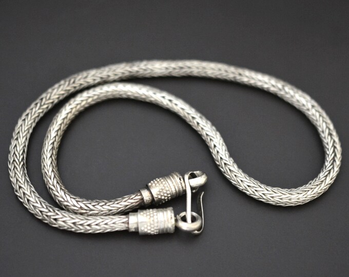 IVY SNAKE CHAIN NECKLACE