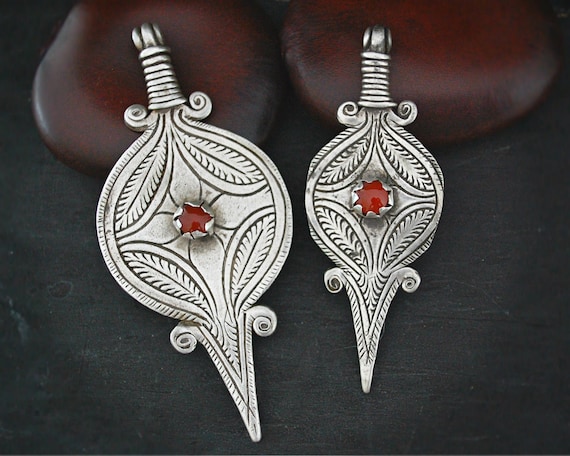 Tribal Indian Silver Pendant with Carnelian - Ind