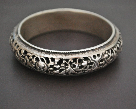 Fabulous Openwork Bangle Bracelet - Himalayan Jewe