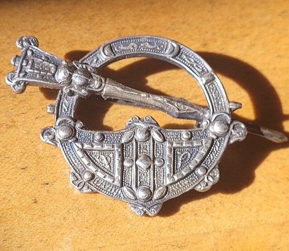 Tara Brooch Sterling Silver Hallmarked JMCo Dubli… - image 3