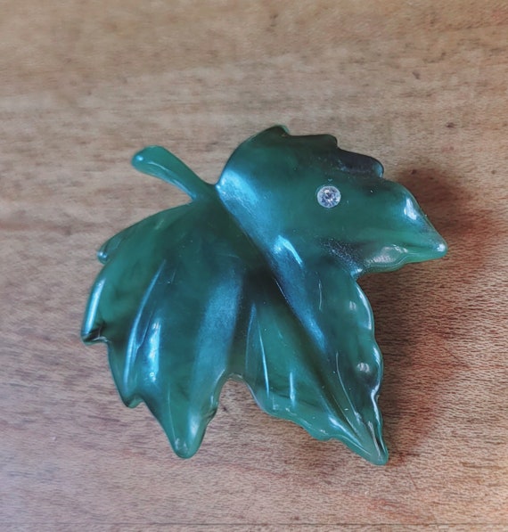 Brooch Leaf Green Jade Lucite Avon Free Shipping - image 4