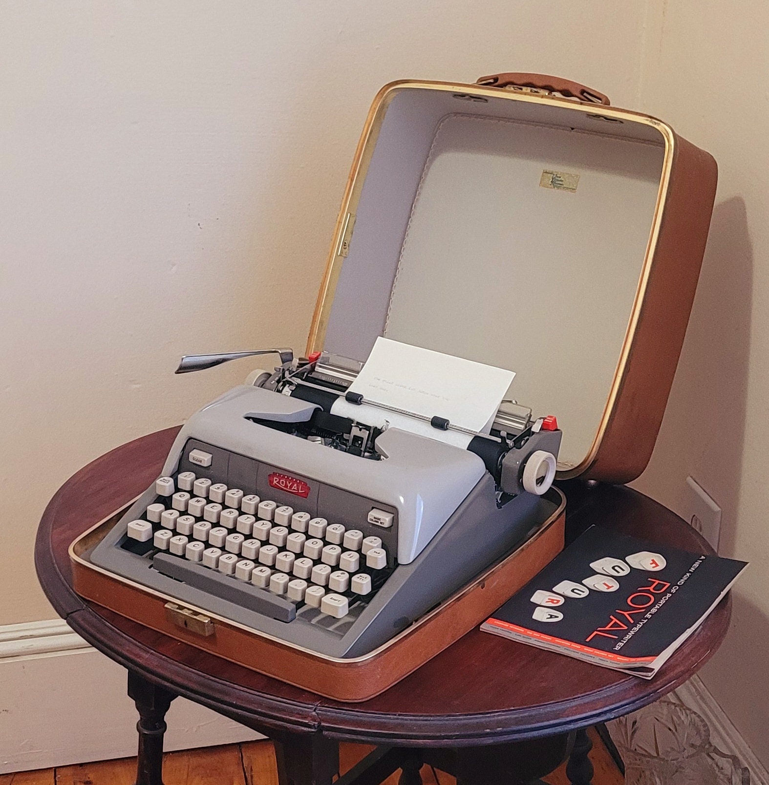 Typewriter Royal Futura 800 Grey 1960s Vintage with Case and