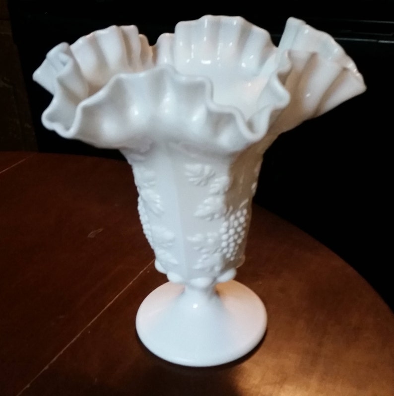 Westmoreland Milk Glass Vase Grapes Vines Leaves Fluted Etsy