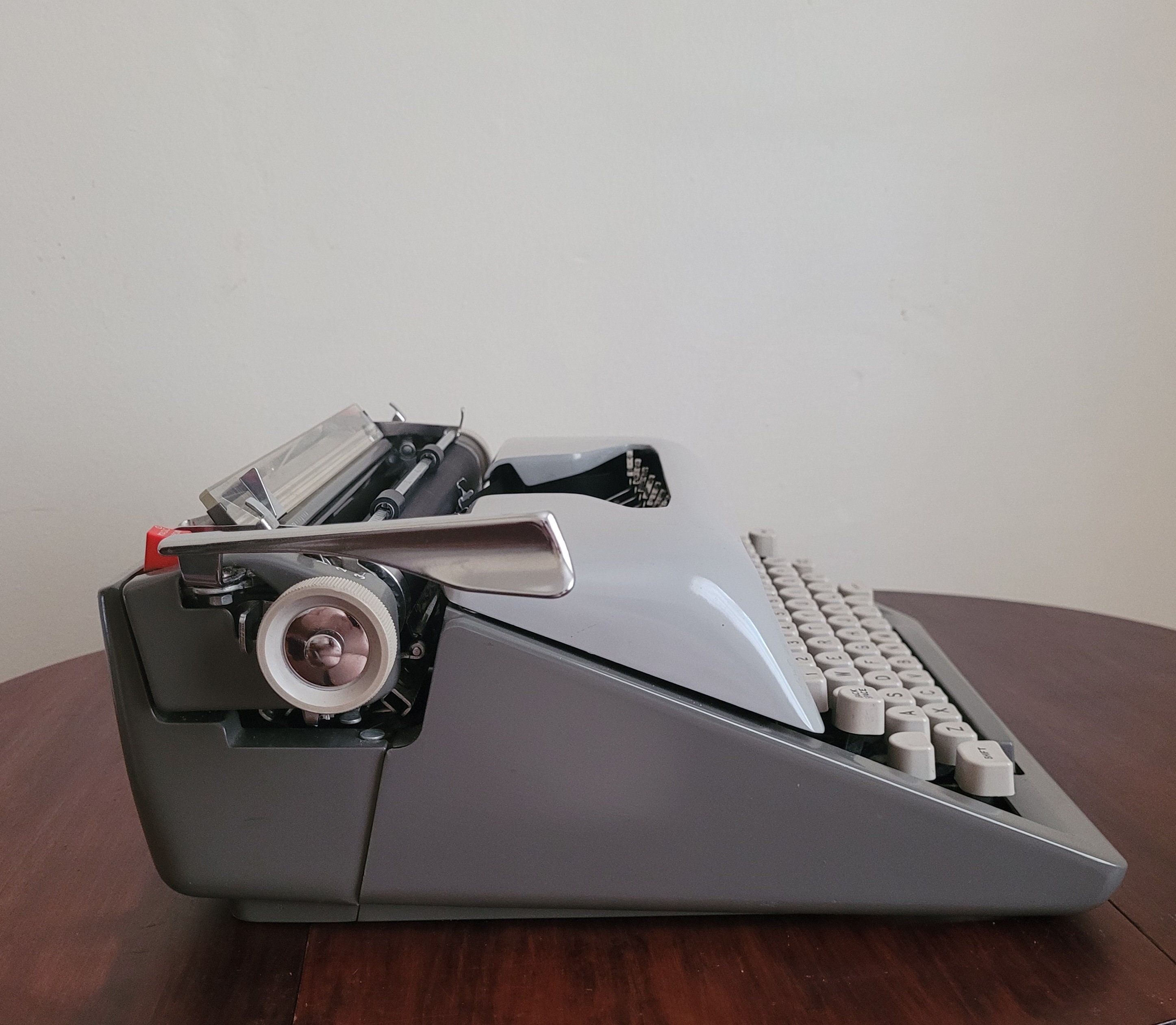 Typewriter Royal Futura 800 Grey 1960s Vintage with Case and