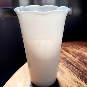 Vase Vintage Hazel Atlas Milk Glass Classic White Fluted 7 Inch FREE SHIPPING