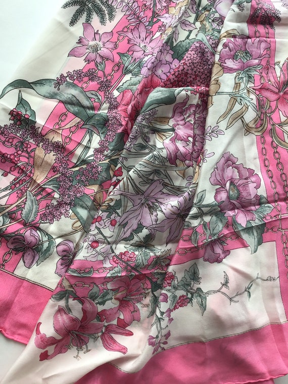 1950’s/60s beautiful pink floral silk headscarf