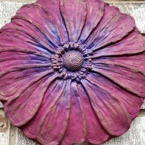 Flower bas-relief hanging, for tree, wall, gate or fence indoors or in your garden
