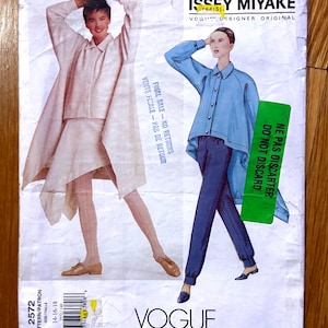 Conjunto de top, pantalón y falda de estilo vintage de Vogue Issey Miyake. Fácil de coser. Tallas 14-16-18. Patrón 2572/2128.