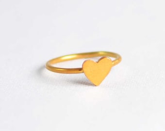 Heart shaped ring, sister rings, minimal pinky ring, bonus mom gift, gold heart ring, silver 925 chevalier ring, sterling silver midi rings