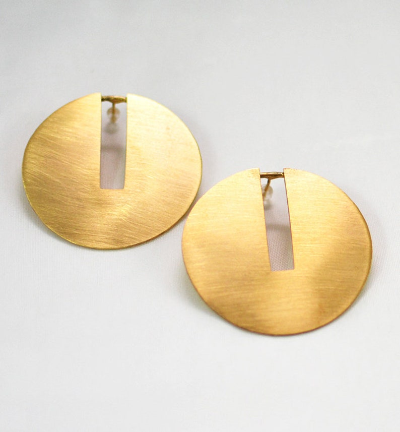 Big disc earrings gold disc earrings large round stud image 1