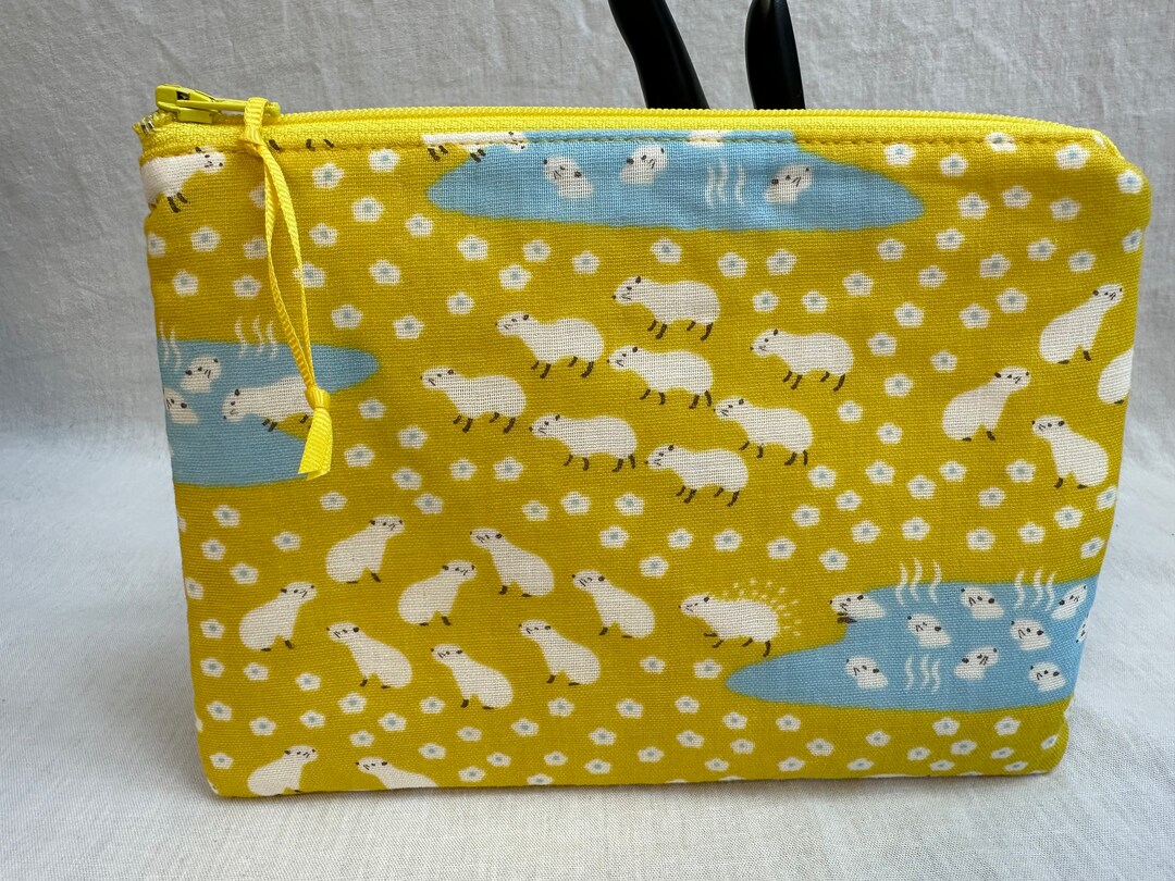 Capybara Medium Padded Zipper Bag, Capybara Pouch, Capybara Gadget Bag ...
