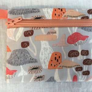Mushroom Flat Zipper Coin Purse, Credit Card Wallet, AirPod Case, Earbud Pouch