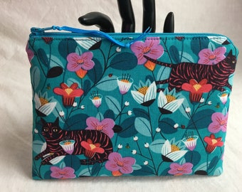 Cats Medium Padded Zipper Bag, Cosmetic Pouch, Organizer Pouch, Travel Pouch