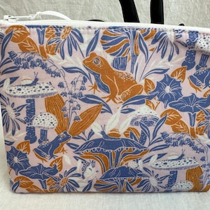 Frösche und Pilze Mittelgroße gepolsterte Reißverschlusstasche, Kosmetiktasche, Reisetasche
