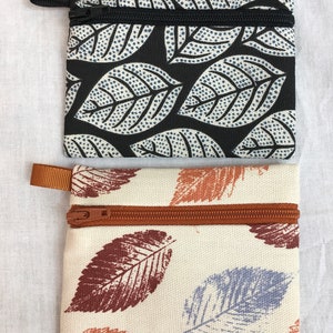 Leaves Flat Zipper Coin Purse, AirPod Case, earbud pouch, accessory bag