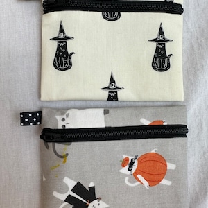 Monedero con cremallera plana de gatos de Halloween, billetera para tarjetas de crédito, estuche para tarjetas de visita, estuche para AirPod