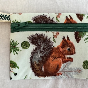 Monedero plano con cremallera de ardilla, tarjetero, funda para AirPods y tarjetero.
