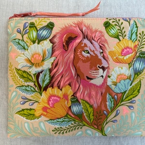 Tula Lion Medium Padded Zipper Bag. Lion Gadget Bag, Lion Cosmetic Bag, Organizer Pouch
