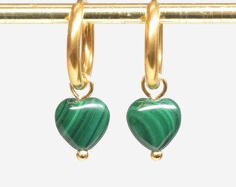 Boucles d'oreilles charm coeur en malachite | Cadeau créoles coeur en pierres précieuses vertes pour femme