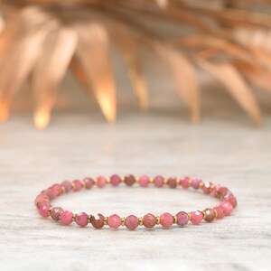 Rhodonite beaded bracelet | Stretch pink crystal wristlet | Bracelet gift for women | Gold | Rose gold | Silver