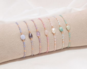 Seed beads bracelet with gemstone | Dainty layering wristlet | Rose gold jewelry | Friendship bracelet gift | Gold | Silver