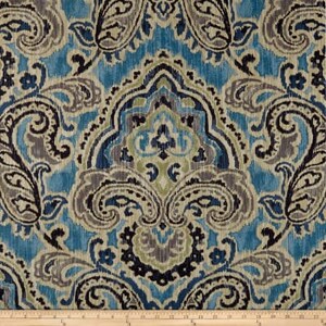 K&ouml;nnte beinhalten: Blauer, grauer und schwarzer Paisley-Stoff mit Damast-Muster. Der Stoff hat einen dezenten Glanz und eine weiche Textur.