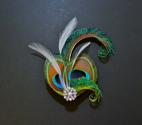 osfa Forest green Velvet Lime Ostrich /& Emerald Green Rooster Feathers The Lady Olwen Fascinator Flapper wrist cuff Rhinestone Button