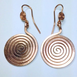 Earrings Copper Spiral the spiral image 1