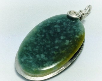 Jade Princesa pendant in silver