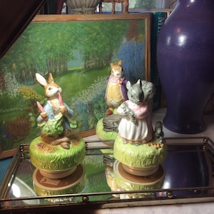 Caja de música vintage de Peter Rabbit de Beatrix Potter