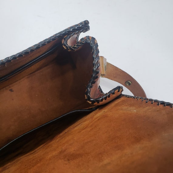 Vintage Tan Tooled 60s 70s Leather handbag - image 3