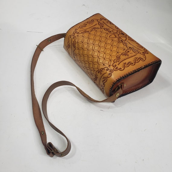 Vintage Tan Tooled 60s 70s Leather handbag - image 4