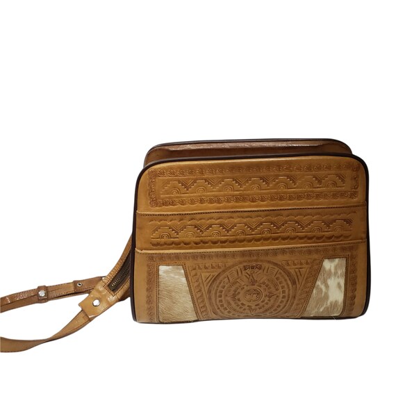 Vintage 60s tan tooled leather handbag - image 2