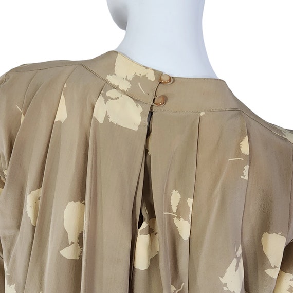Vintage Adrienne Papell Tan Silk blouse 8 / Medium - image 8