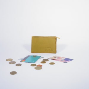 Mini Lederportemonnaie Ida in Senf Gelb Grün Gelbgrün , minimalistisch, Geldbeutel, Geldbörse, Wallet, Münzfach, handmade, unisex