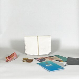 Mini billetera de cuero Isaac en color blanco, minimalista, bolso, monedero, billetera, compartimento para monedas, hecho a mano
