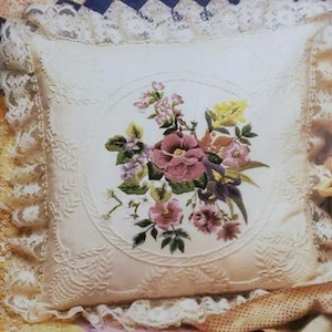 Candamar Designs Candlewicking Embroidery Kit Floral Bouquet Pillow 14x14 #80245