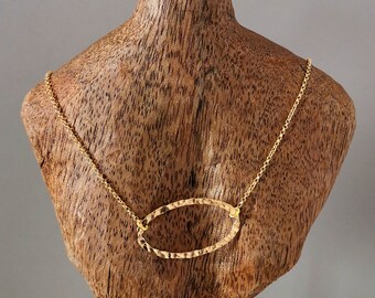 Gold Hammered Necklace, Delicate Hammered Oval Circle, Eternity Necklace, Friendship Necklace, Dainty, Minimalist, Everyday Necklace.
