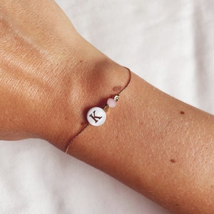 Bracelet personnalisé • bracelet lettre • bijou lettre • bracelet initiale • cadeau naissance • cadeau personnalisé femme • cadeau maman