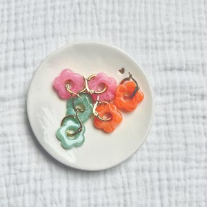 Flower hoop earrings, flower earrings, flower jewelry, trendy flower earrings, flower gift, pink flower hoop earrings