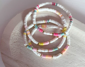 Bracelet heishi coquillage • bracelet surfeuse • bracelet coloré • bracelet perles heishi coloré • cadeau noël coquillage femme